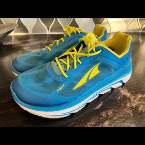 Altar Duo Footshaped Zero Drop Running Shoe Size 9 Turquoise & Yellow